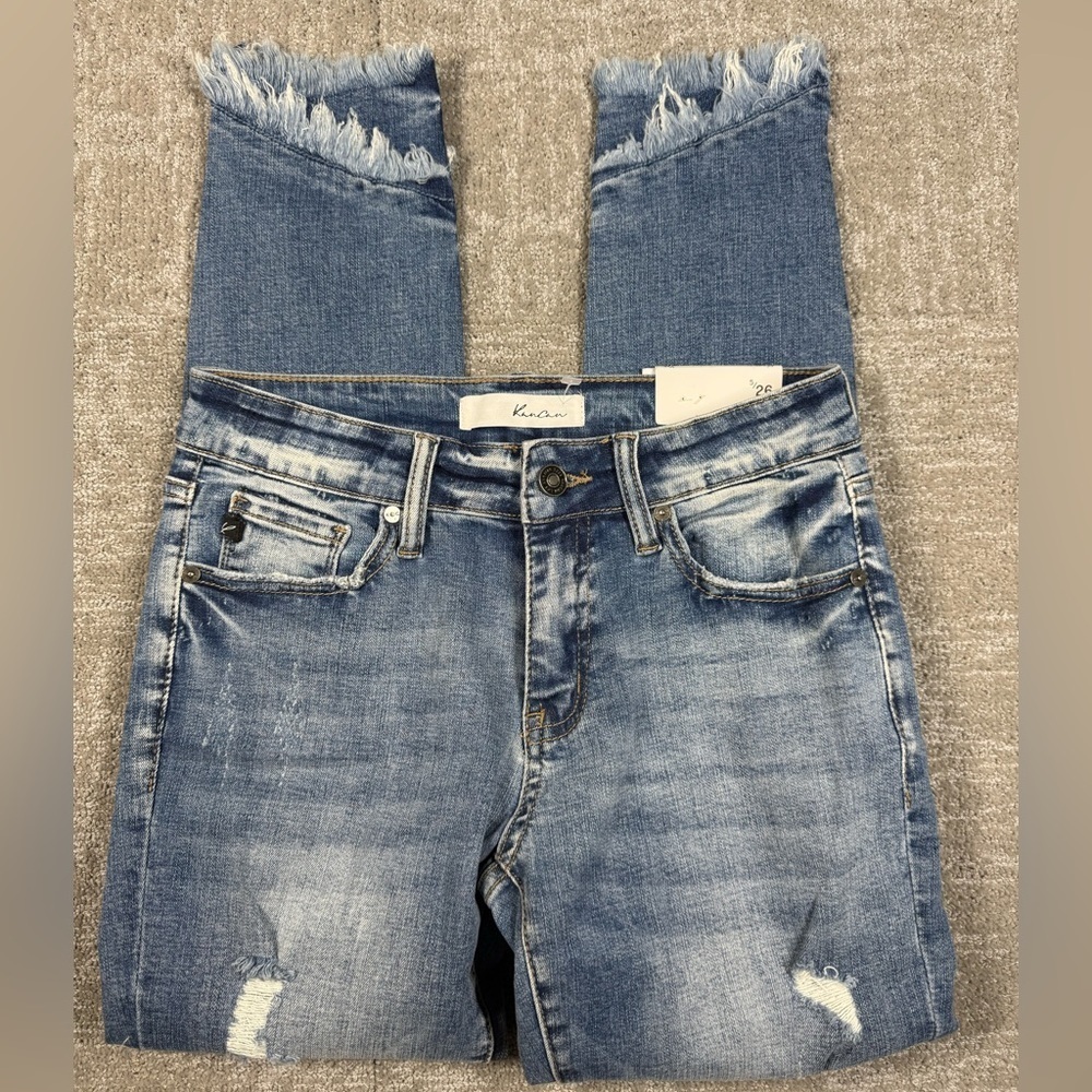 Kancan NWT Gabby Mid-Rise Ankle Distressed Light Wash Jean Women Size 5/26